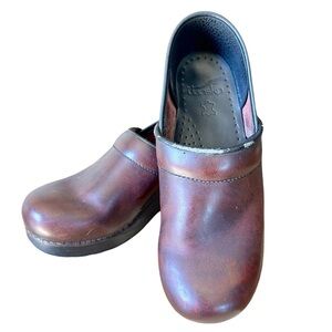 DANSKO Maroon Leather Clogs Women’s EU 38 US 7.5-8
